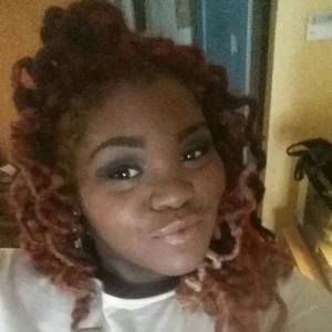 Meet your Posher, Dominique